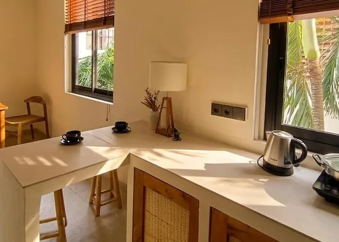 Node Modern Co-living Near Airport 10minute アパート クタ